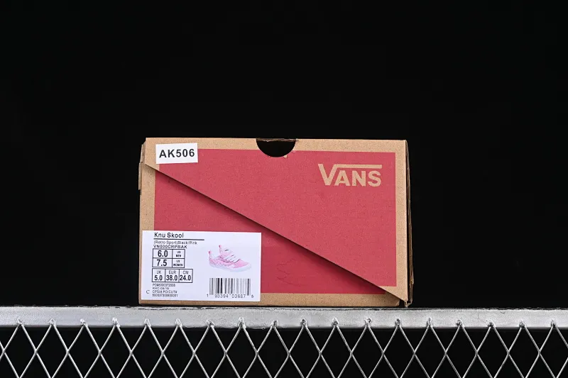 All categories Vans Vans series Vans Low Vans low-top Vans Knu Skool Vans low-top retro casual fat bread shoes VN000CRPBAK